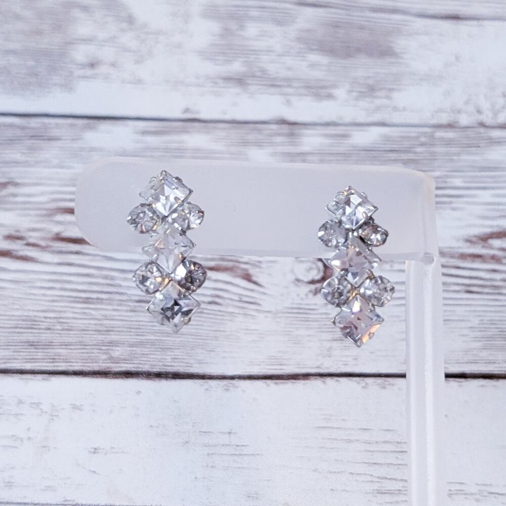 Vintage Screw Back Earrings Fancy & Elegant Clear Gem